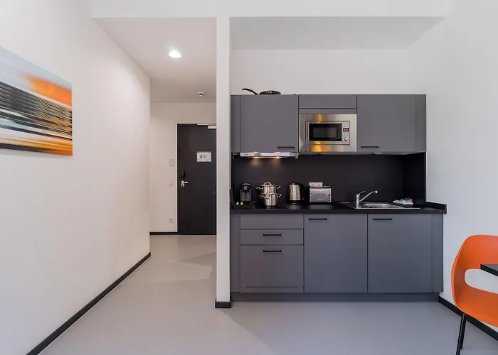 Nena Moritzplatz Apartahotel 4*